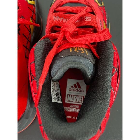 Adidas Donovan Mitchell Spiderman GS Unreleased Youth Sz 6.5 - Picture 8 of 12